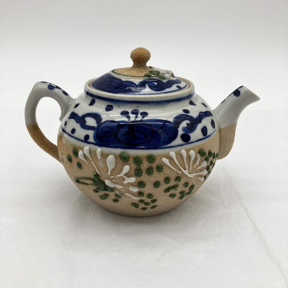 Arita Teapot Meiji Period Sharkskin Moriage Blue White Antique Lid Infuser